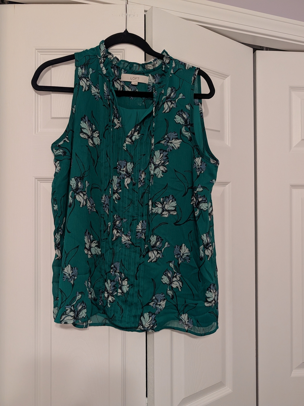 LOFT Teal Green Floral Sleeveless Camisole